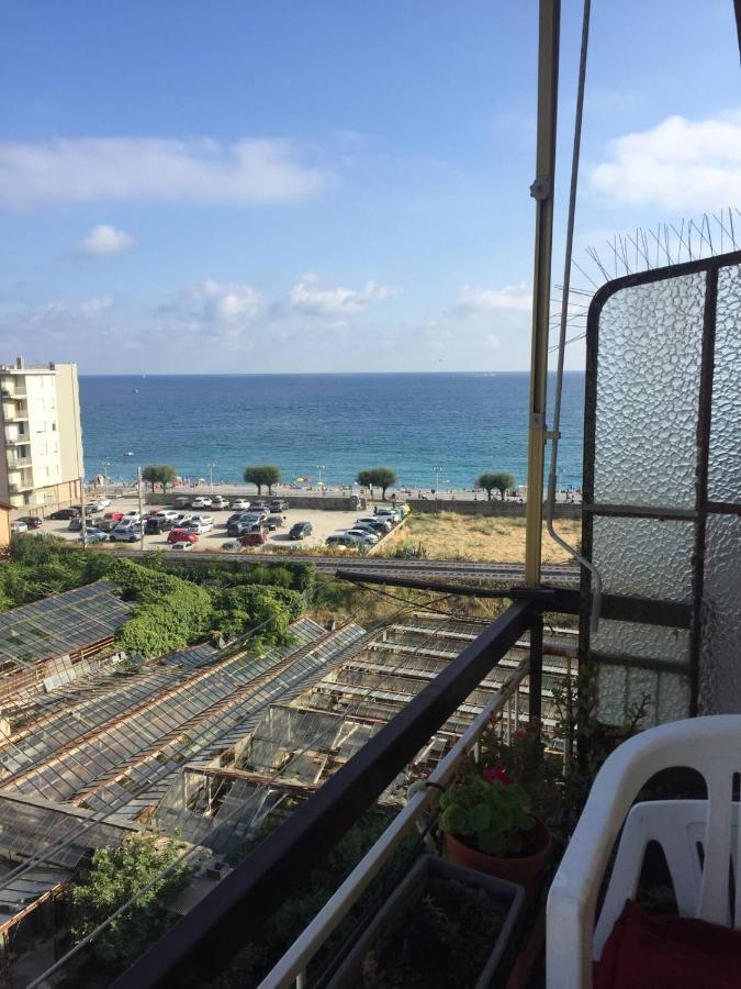 Appartement A Due Passi Dal Mare à Vallecrosia Extérieur photo